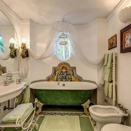 Vintage Italian Villa In Capri Βίλα *